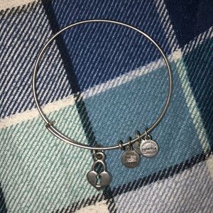 Alex & ani